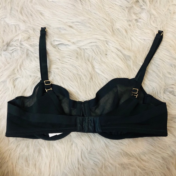 Pink one sold black one is still available. 38b - Picture 9 of 11